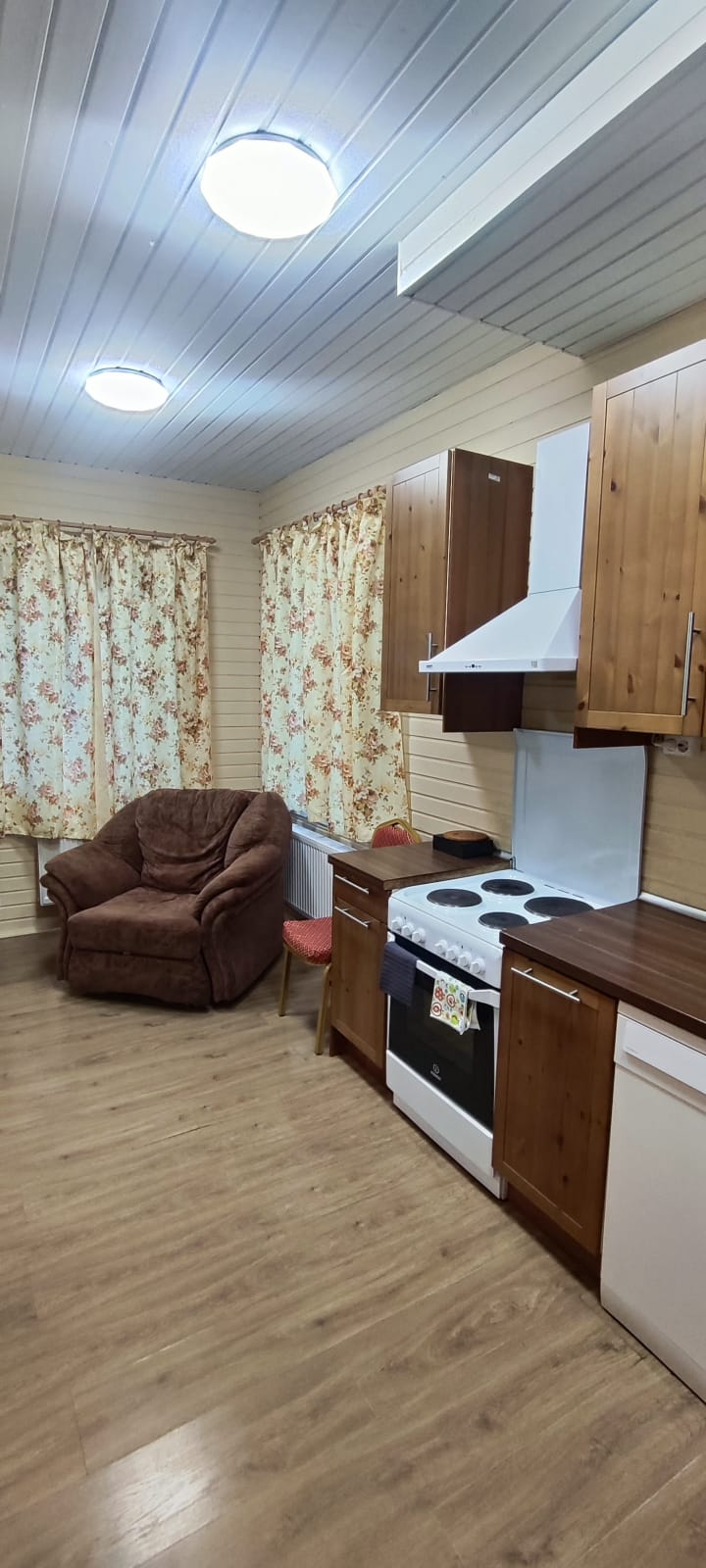 коттедж Комфорт + в Якорная