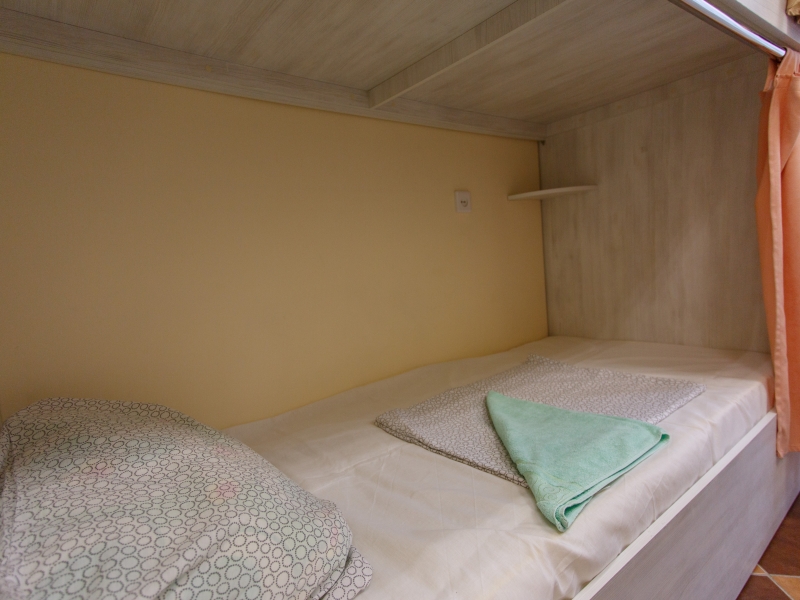 6-ти местный женский номер в RE hostel